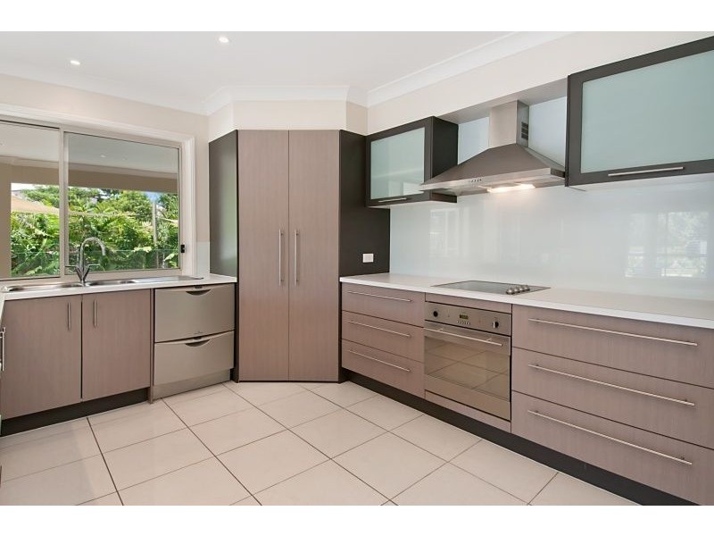 1 Thomson Close, North Lakes QLD 4509
