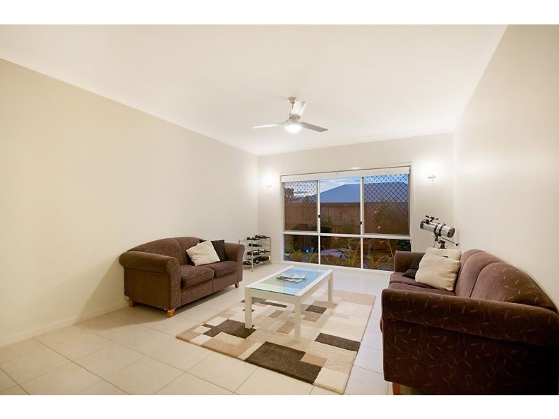 64 Nicklaus Parade, North Lakes QLD 4509
