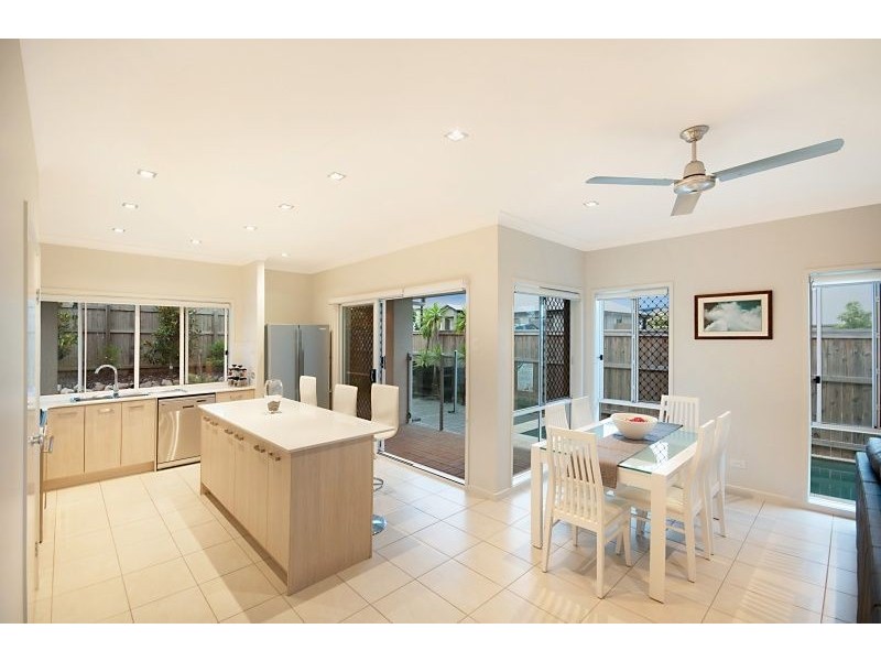 64 Nicklaus Parade, North Lakes QLD 4509