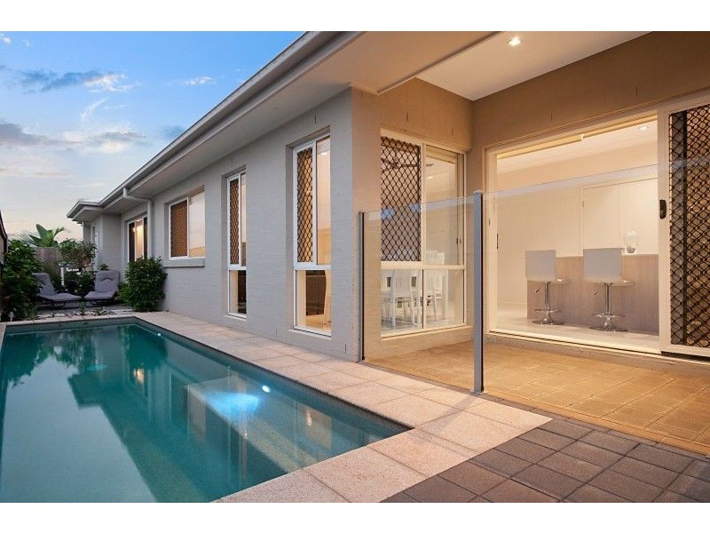 64 Nicklaus Parade, North Lakes QLD 4509