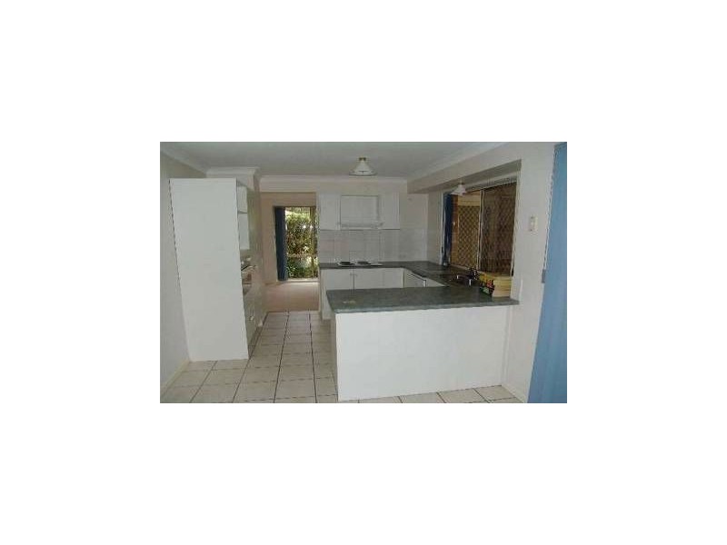 15 Kirri Avenue, Petrie QLD 4502