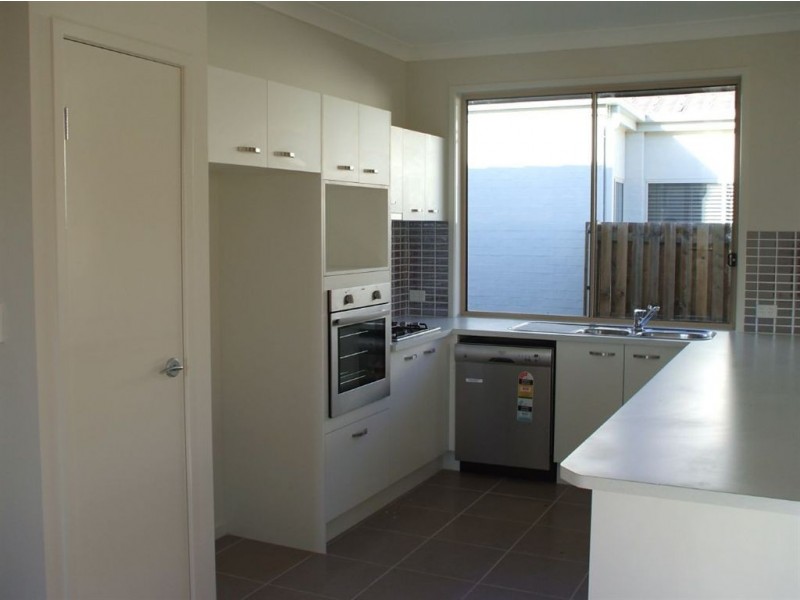 34 Lacebark Drive, North Lakes QLD 4509