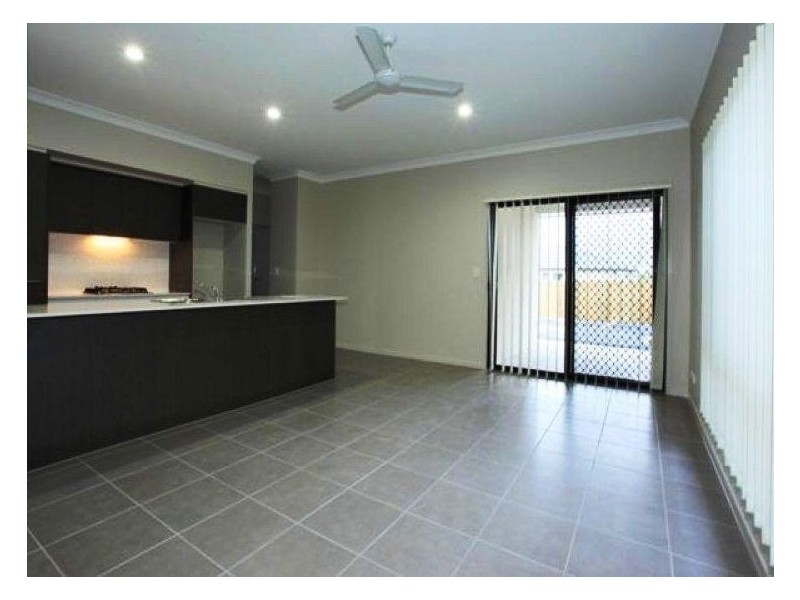 3 Riviera Cr, North Lakes QLD 4509