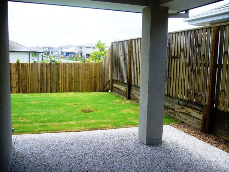 3 Riviera Cr, North Lakes QLD 4509