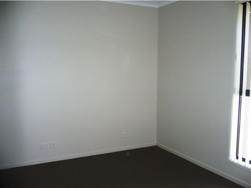 3 Riviera Cr, North Lakes QLD 4509