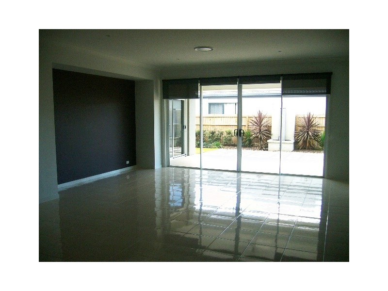 5 Grebe Circuit, North Lakes QLD 4509