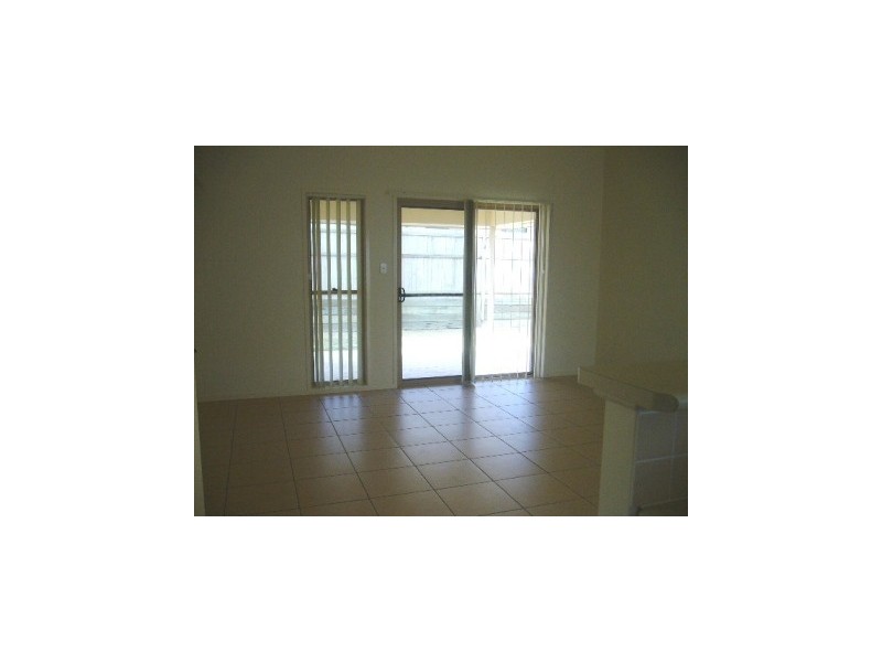 10 Dotterel Crescent, North Lakes QLD 4509