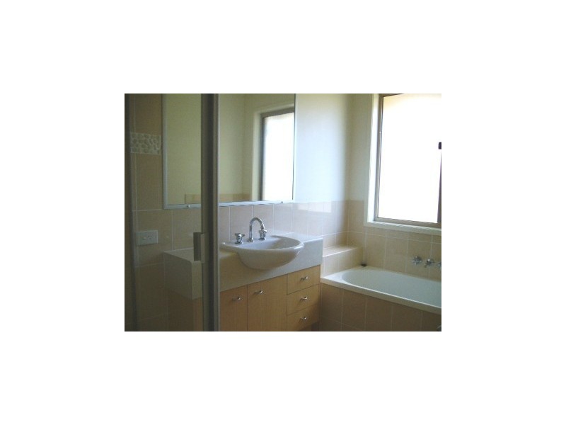 10 Dotterel Crescent, North Lakes QLD 4509