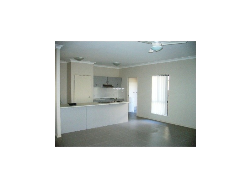 30 Kurrajong Circuit, North Lakes QLD 4509