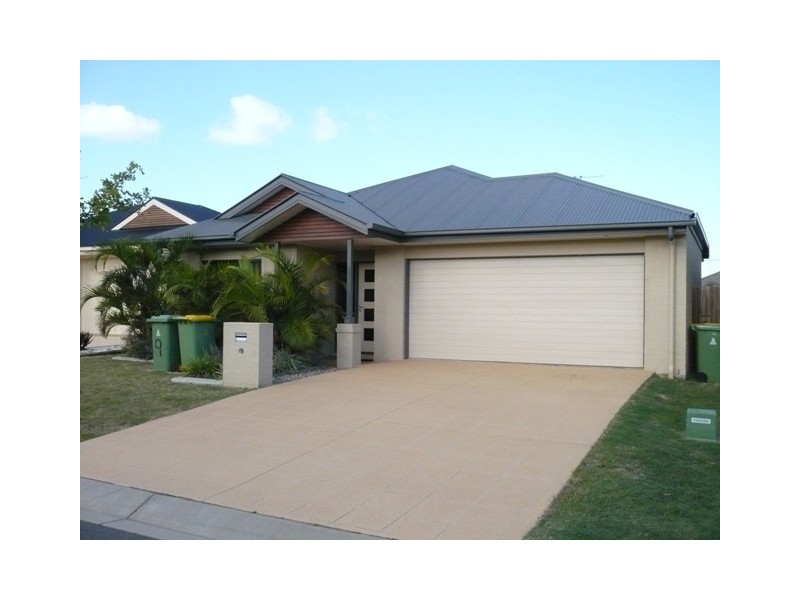 9 Satinash Court, North Lakes QLD 4509