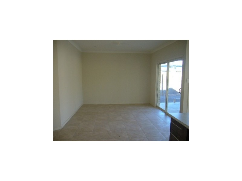 16 Wallaroo Circuit, North Lakes QLD 4509