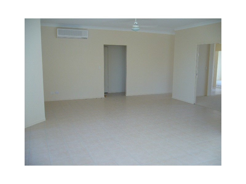18 Quoll Circuit, North Lakes QLD 4509