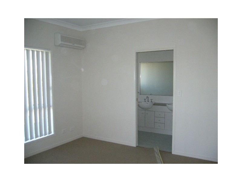 18 Quoll Circuit, North Lakes QLD 4509