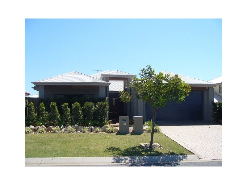 15 Turnstone Circuit, North Lakes QLD 4509