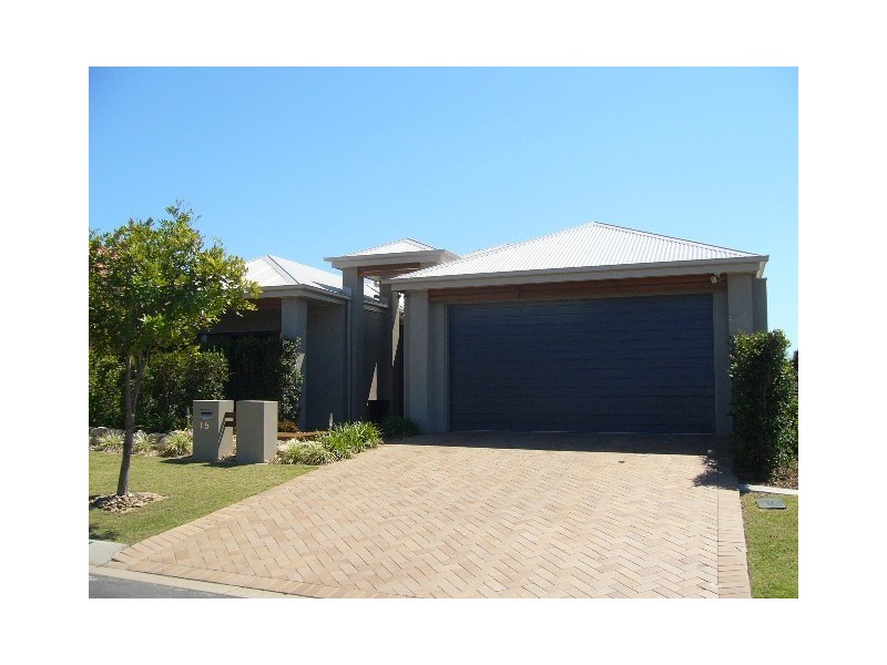 15 Turnstone Circuit, North Lakes QLD 4509