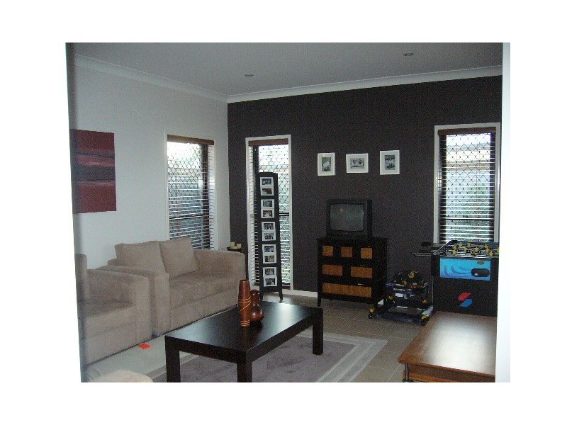 15 Turnstone Circuit, North Lakes QLD 4509