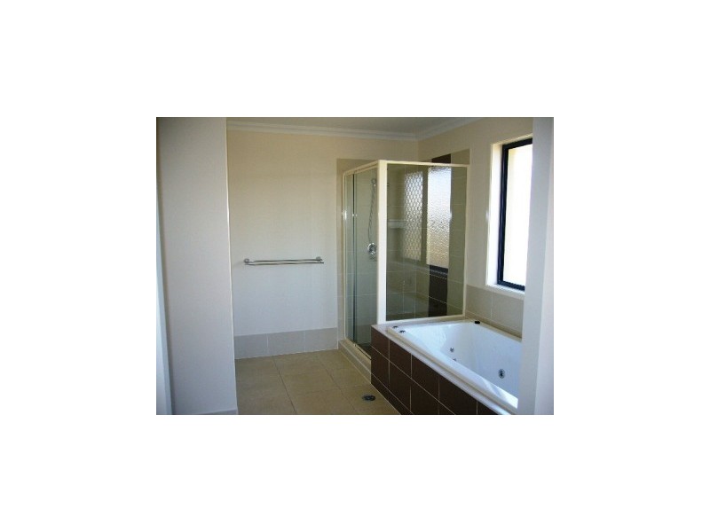 38 Creekside Drive, Narangba QLD 4504