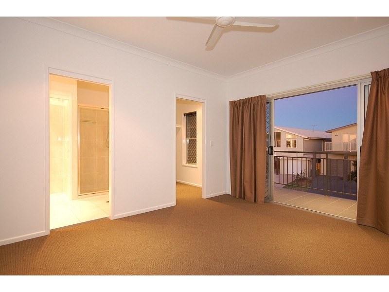 25 Riley Court, North Lakes QLD 4509