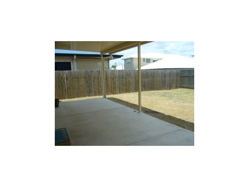 25 Kurrajong Circuit, North Lakes QLD 4509