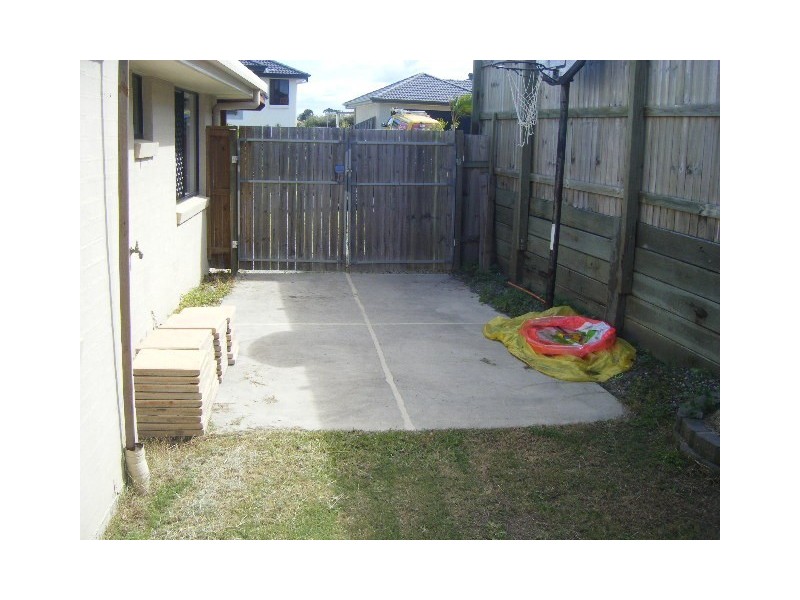 8 Gannett Street, North Lakes QLD 4509