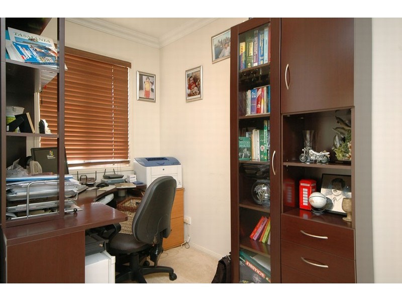 8 Marsh Pde, North Lakes QLD 4509