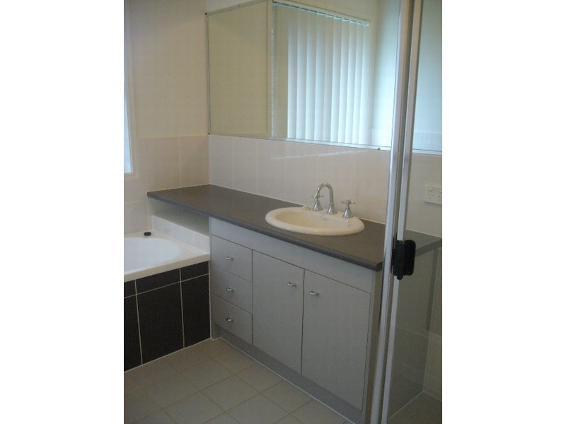 35 Maidenhair Dr, Narangba QLD 4504