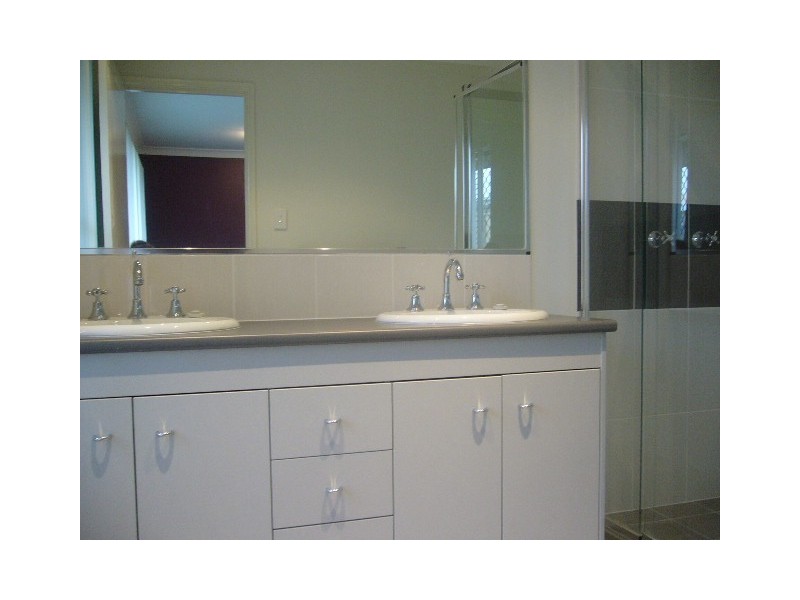 35 Maidenhair Dr, Narangba QLD 4504