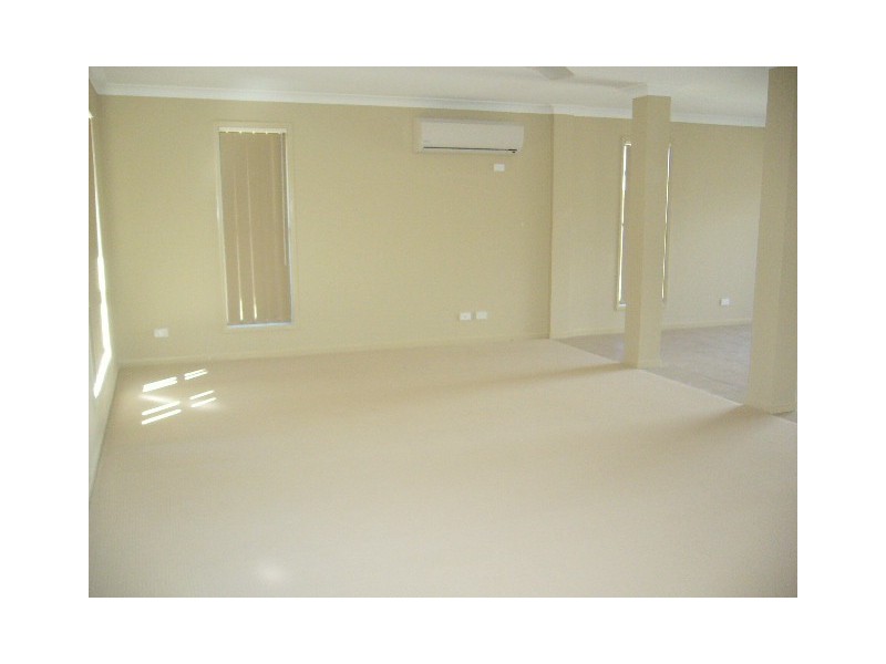 19 Macrusser Circuit, Warner QLD 4500