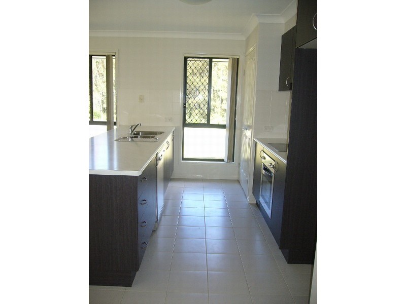 18 Shallows Court, Eatons Hill QLD 4037