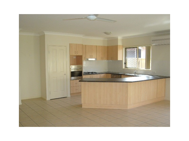 4 Bonnie Court, Aspley QLD 4034