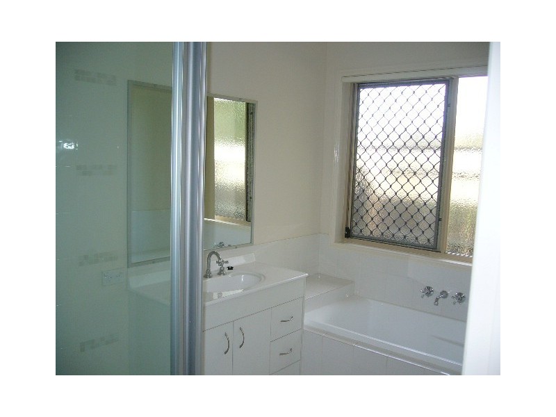 4 Bonnie Court, Aspley QLD 4034