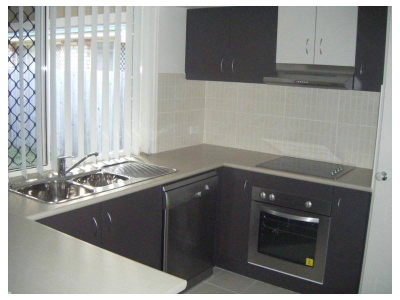 3 Leicester Ct, Rothwell QLD 4022