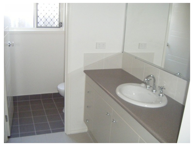 3 Leicester Ct, Rothwell QLD 4022