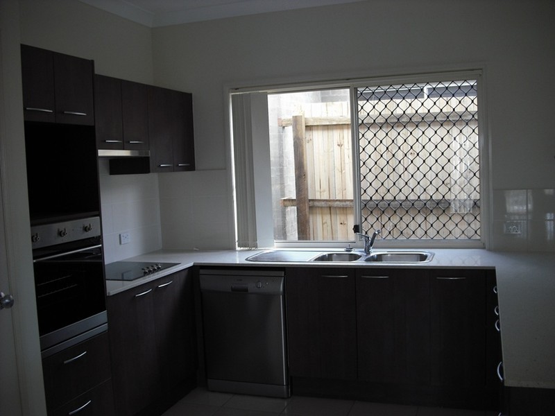 35 Dusky Street, North Lakes QLD 4509