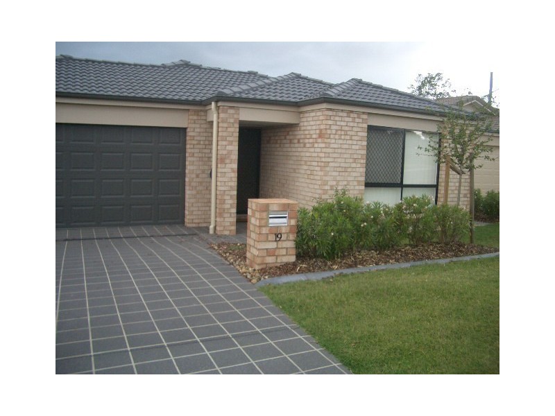 19 Winzear Drive, Kallangur QLD 4503