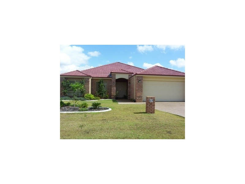 17 Whitfield Cres, North Lakes QLD 4509