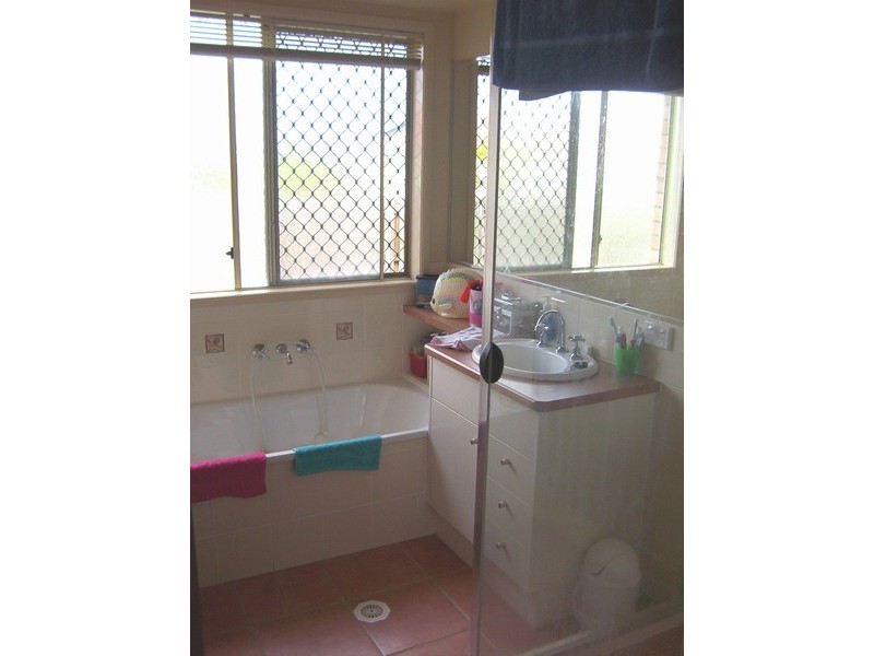 17 Whitfield Cres, North Lakes QLD 4509