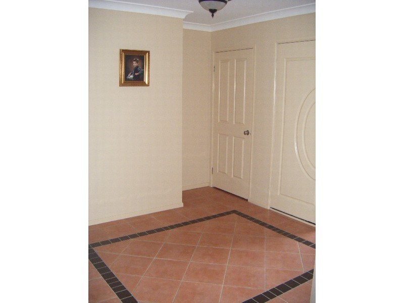 17 Whitfield Cres, North Lakes QLD 4509