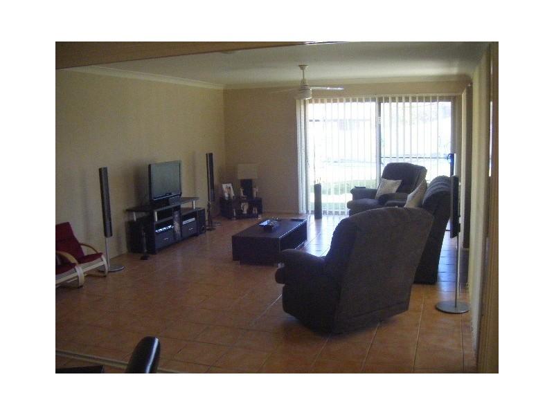 9 Morwell Cresent, North Lakes QLD 4509