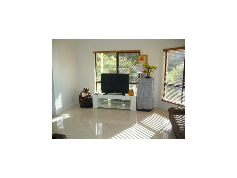 11 Wyperfield Court, North Lakes QLD 4509