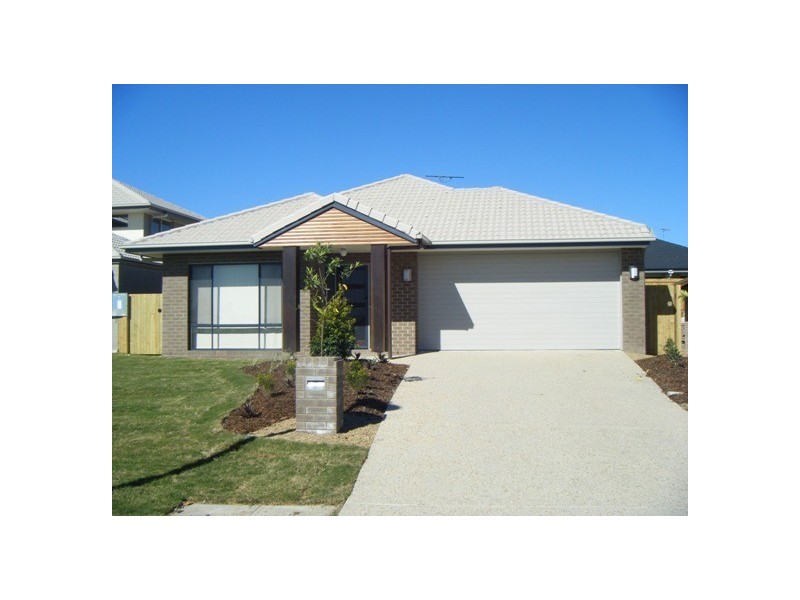 10 Warabi Cres, North Lakes QLD 4509