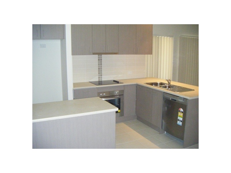 10 Warabi Cres, North Lakes QLD 4509