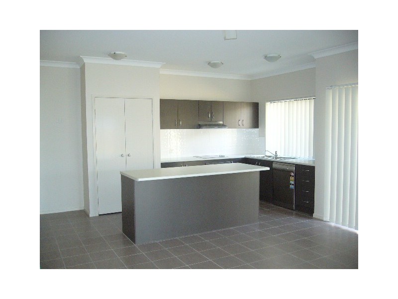 3 Brumby Parade, North Lakes QLD 4509