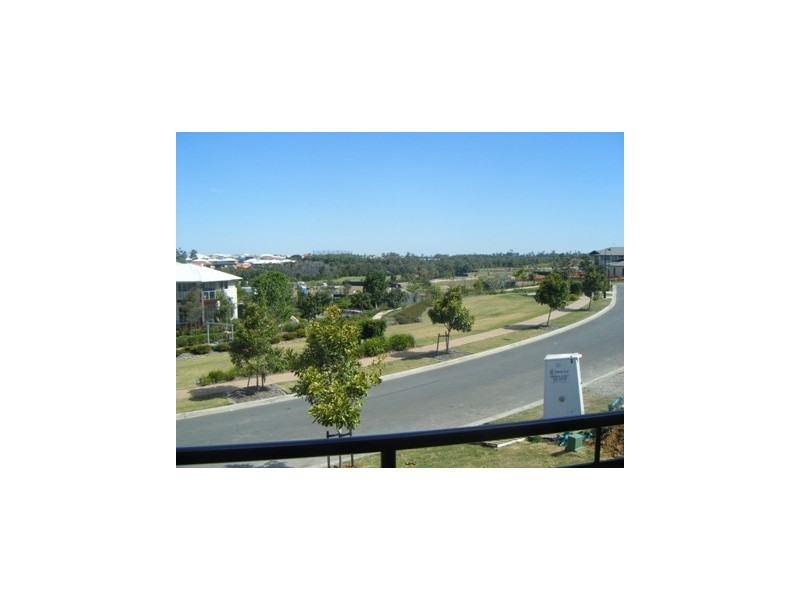 22 Nicklaus Parade, North Lakes QLD 4509