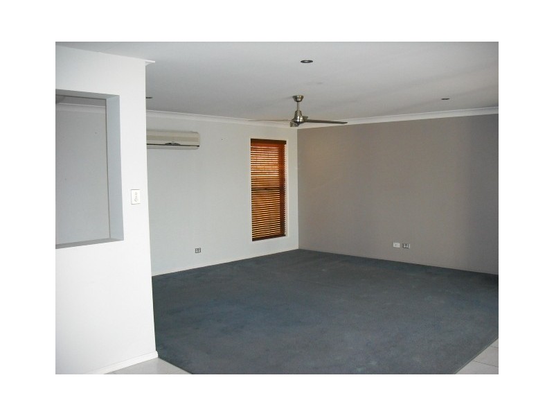 8 Auburn Lane, North Lakes QLD 4509