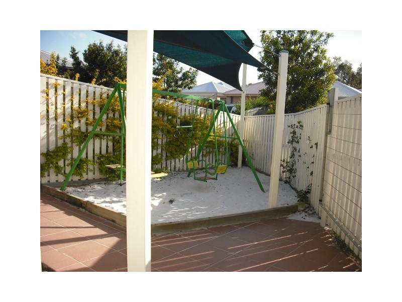 8 Auburn Lane, North Lakes QLD 4509