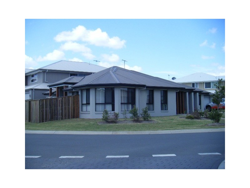 17 Petrie Crescent, Aspley QLD 4034