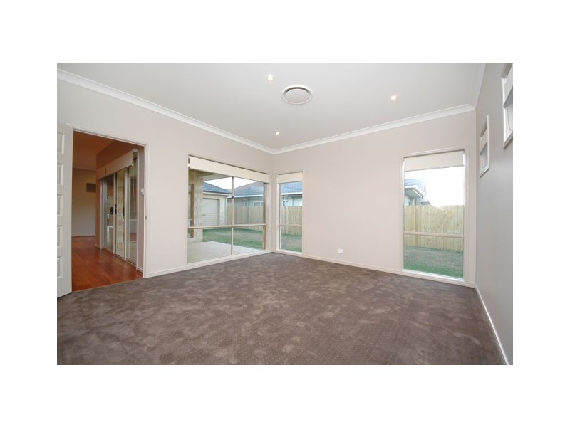 73 Possum Parade, North Lakes QLD 4509