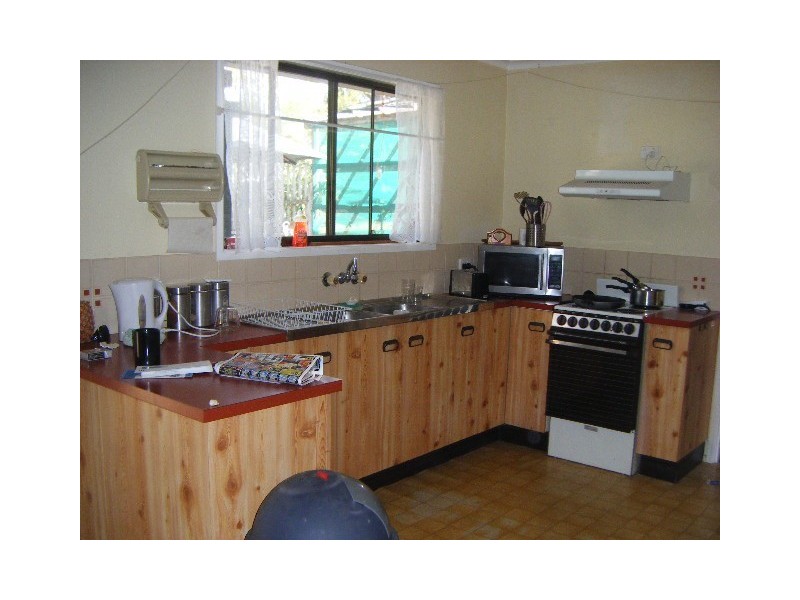 8 Alexander Street, Kallangur QLD 4503