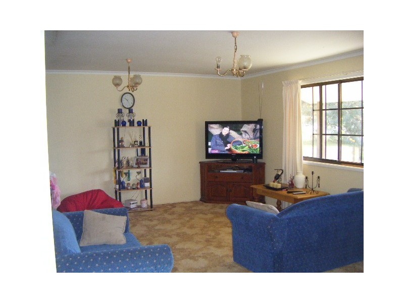 8 Alexander Street, Kallangur QLD 4503